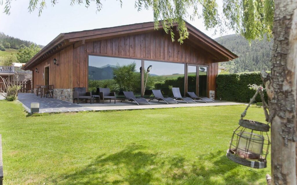 Exterior de la piscina Apartamento rural Las Casinas de San Martin